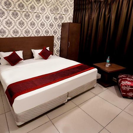 Airport Hotel Edge Home Stay Neu-Delhi Exterior foto