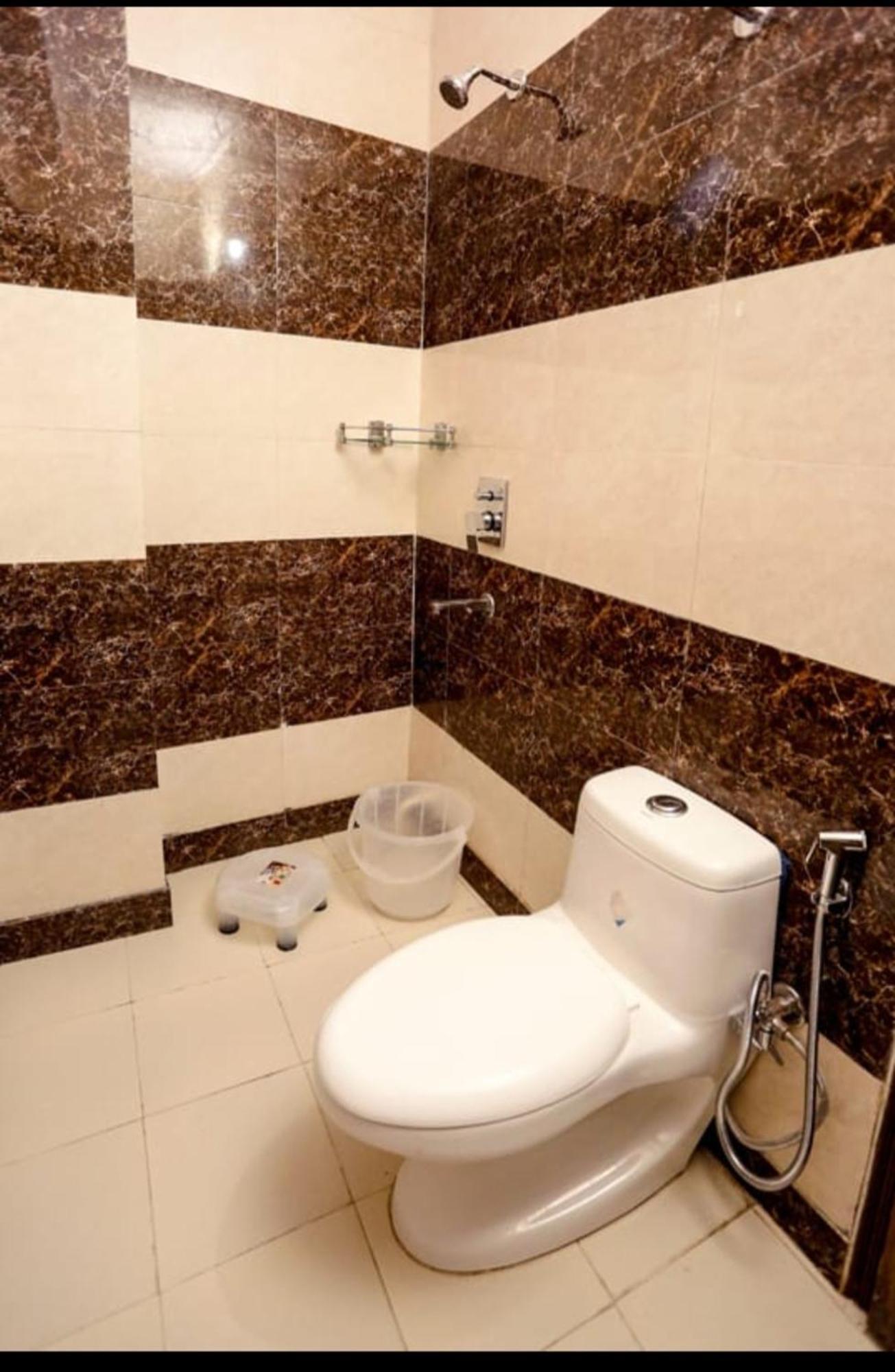 Airport Hotel Edge Home Stay Neu-Delhi Exterior foto