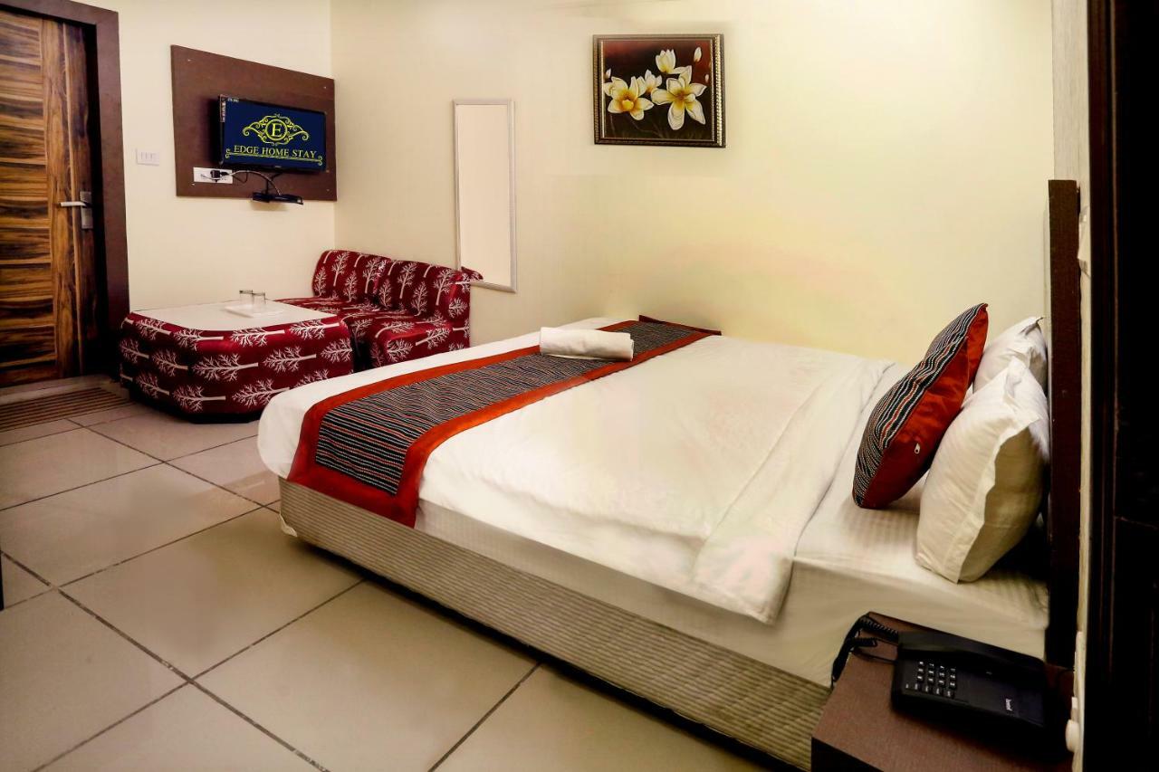 Airport Hotel Edge Home Stay Neu-Delhi Exterior foto